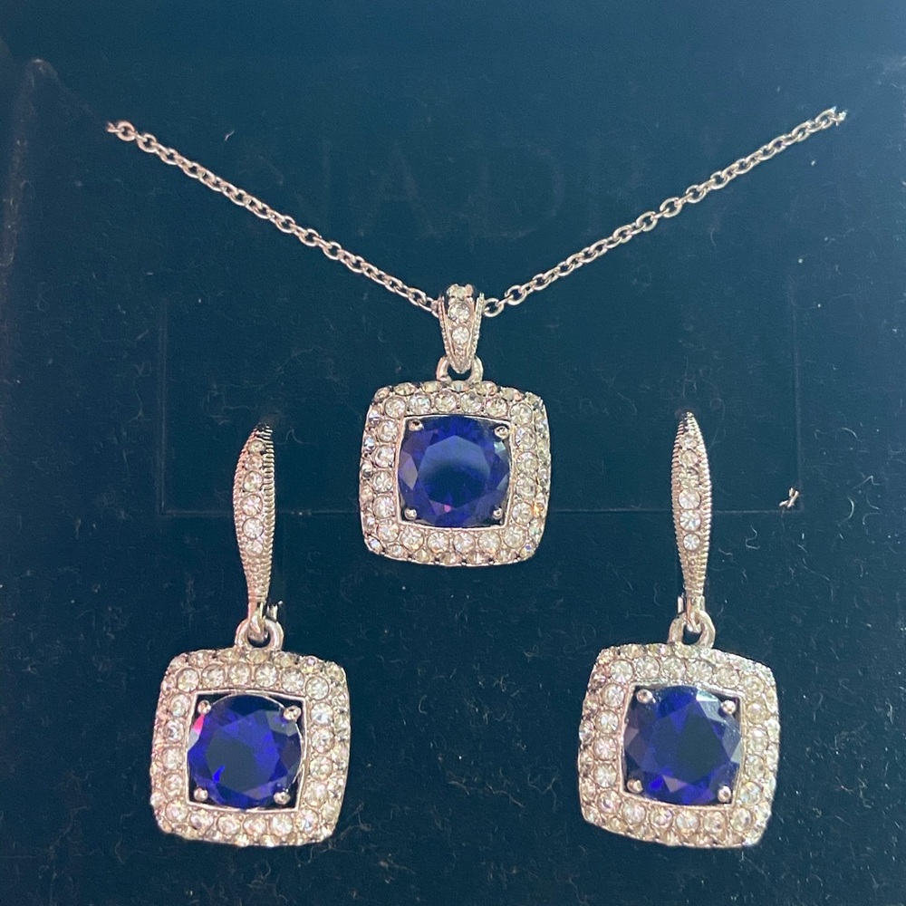 Nadri jewelry set earrings and pendant sapphire
